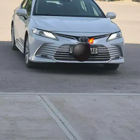 Toyota Camry 2018