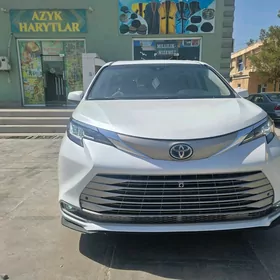 Toyota Sienna 2024