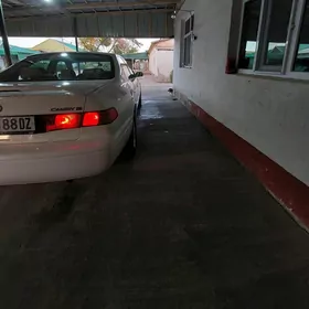Toyota Camry 2000