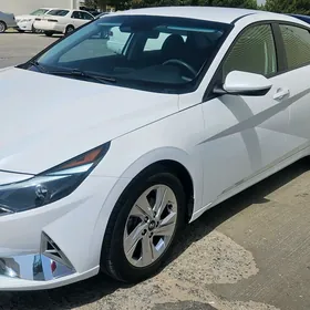 Hyundai Elantra 2021