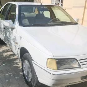 Peugeot 405 2014