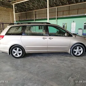 Toyota Sienna 2008
