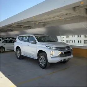 Mitsubishi Montero Sport 2020