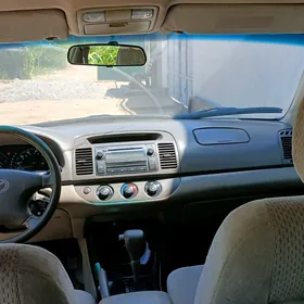 Toyota Camry 2004