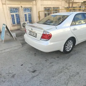 Toyota Camry 2004