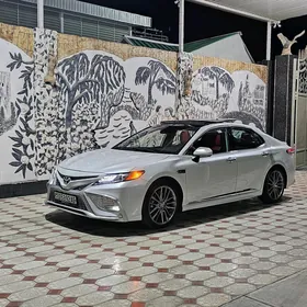Toyota Camry 2020