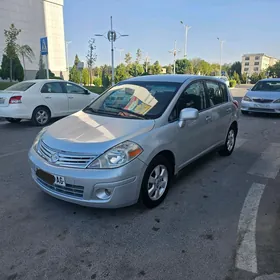 Nissan Versa 2012