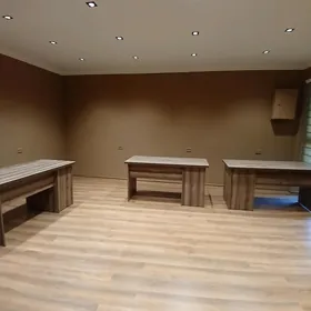 Arenda ofis 2 kom 30 mkr