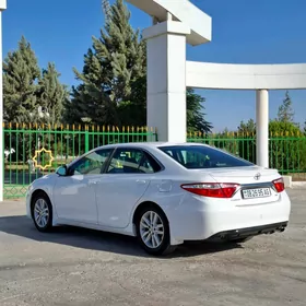 Toyota Camry 2015