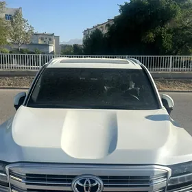 Toyota Land Cruiser 2024