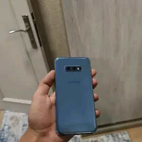 Galaxy S10e