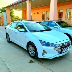 Hyundai Elantra 2020