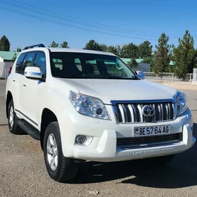Toyota Land Cruiser Prado 2013