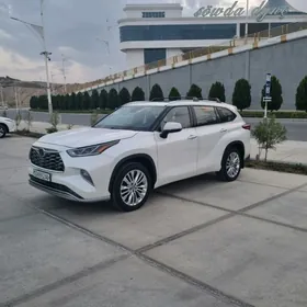Toyota Highlander 2020