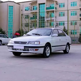 Toyota Corona 1995