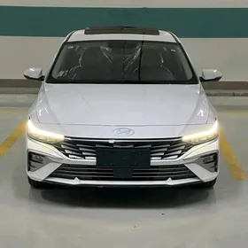 Hyundai Elantra 2025