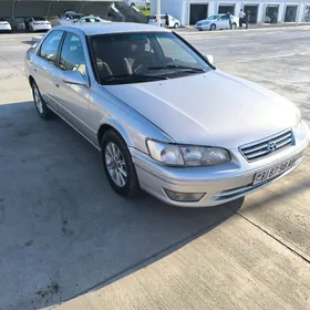 Toyota Camry 2000