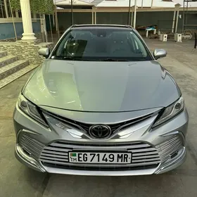 Toyota Camry 2020