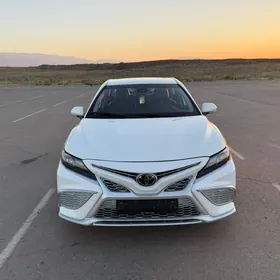 Toyota Camry 2022