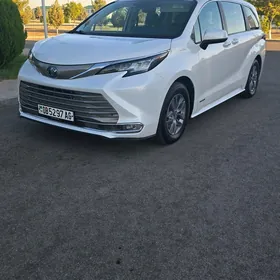 Toyota Sienna 2021