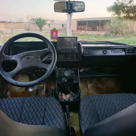 Lada 2107 2000