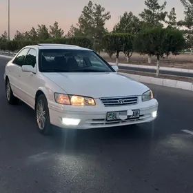 Toyota Camry 1999