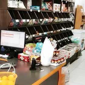 Süýji witrina Magazin üçin