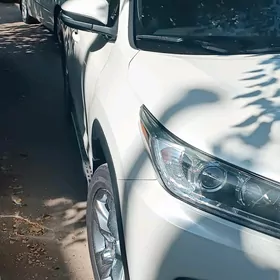 Toyota Highlander 2019