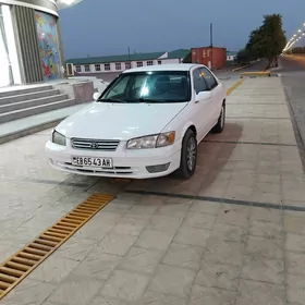 Toyota Camry 2000