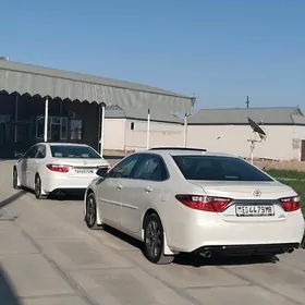 Toyota Camry 2015