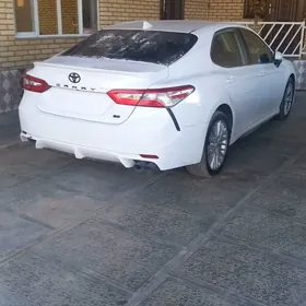 Toyota Camry 2020