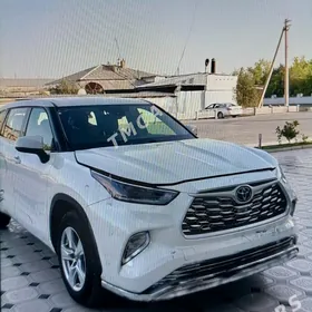 Toyota Highlander 2021