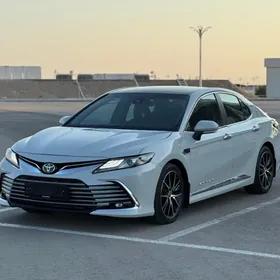Toyota Camry 2022