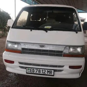 Toyota Hiace 2005