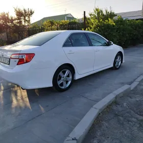 Toyota Camry 2013