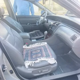 Toyota Avalon 2001