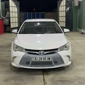 Toyota Camry 2017