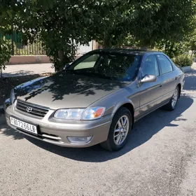 Toyota Camry 2000
