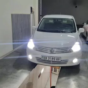 Nissan Versa 2012