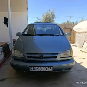 Toyota Sienna 2000