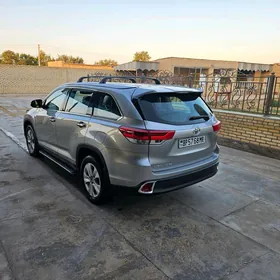 Toyota Highlander 2019
