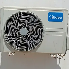 Kondisioner Midea 18