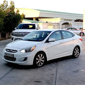 Hyundai Accent 2015