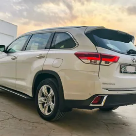 Toyota Highlander 2018