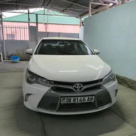 Toyota Camry 2017