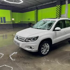Volkswagen Tiguan 2012