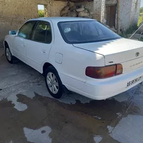 Toyota Camry 1993