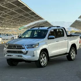 Toyota Hilux 2023