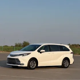 Toyota Sienna 2022