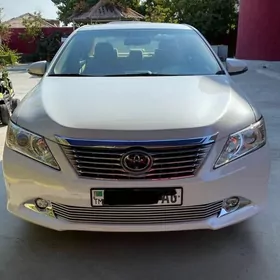 Toyota Camry 2015